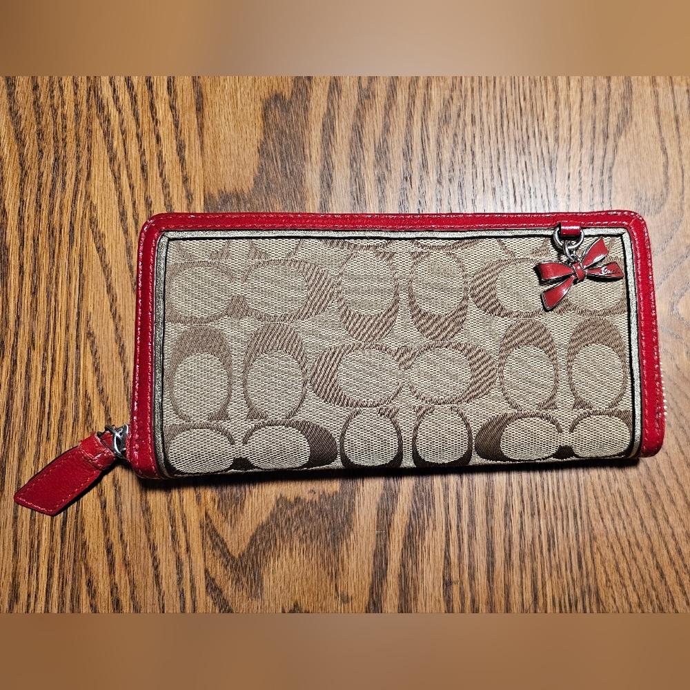 Coach wallet
